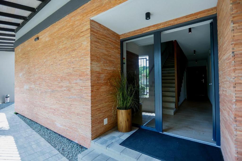 غيولا Varkapu Apartmanok 2 المظهر الخارجي الصورة